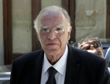 Ένωση Κεντρώων: «Μην παίζετε με το θέμα της εξόδου στις αγορές»